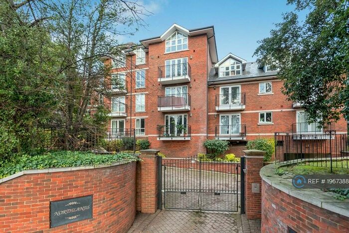 2 Bedroom Flat To Rent In Northlands, Bromley, BR1