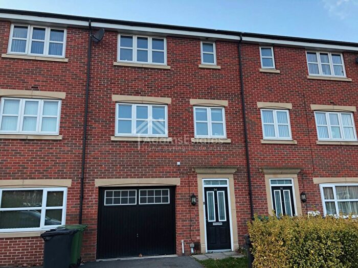 4 Bedroom Town House For Sale In Brewery Lane, Thornhill Lees, WF12