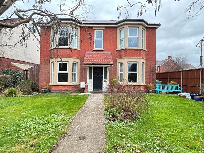 4 Bedroom Detached House For Sale In Barnwood Road, Gloucester, GL2