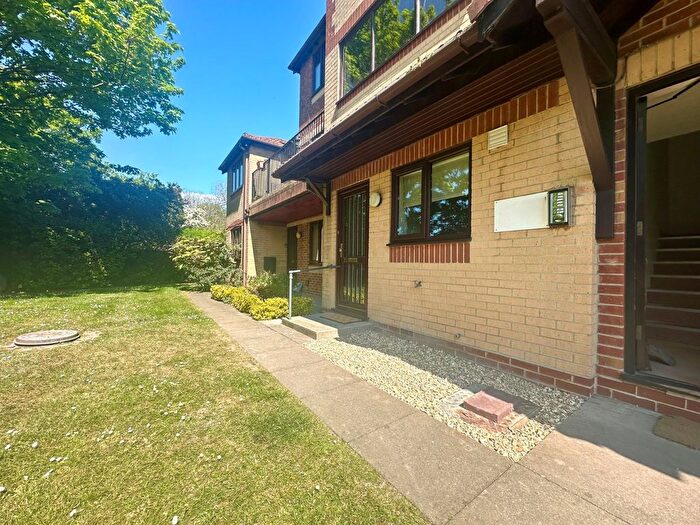 2 Bedroom Maisonette To Rent In Whitworth Road, Southampton, Hampshire, SO18