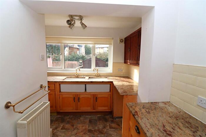 3 Bedroom End Of Terrace House For Sale In Broadfield Road, Barnstaple, EX32