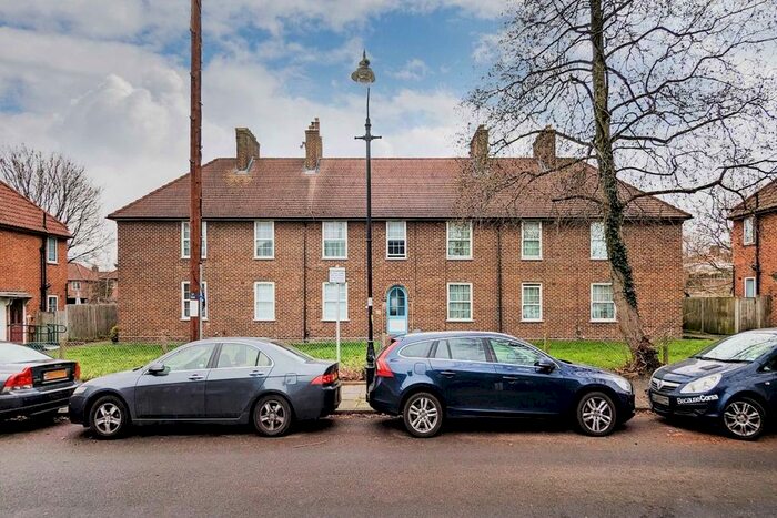 1 Bedroom Flat To Rent In Greatdown Road, London, W7