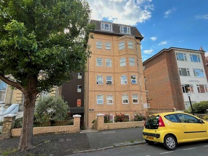 2 Bedroom Flat To Rent In Fourth Avenue, Hove, BN3