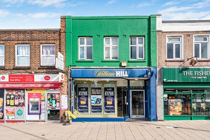 2 Bedroom Flat For Sale In Downham Way, Bromley, Kent, BR1