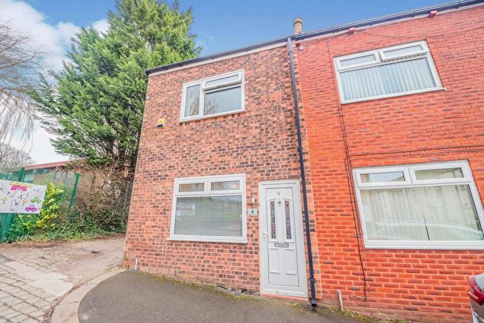 2 Bedroom Semi Detached House To Rent In Chapel Street, Manchester, M28