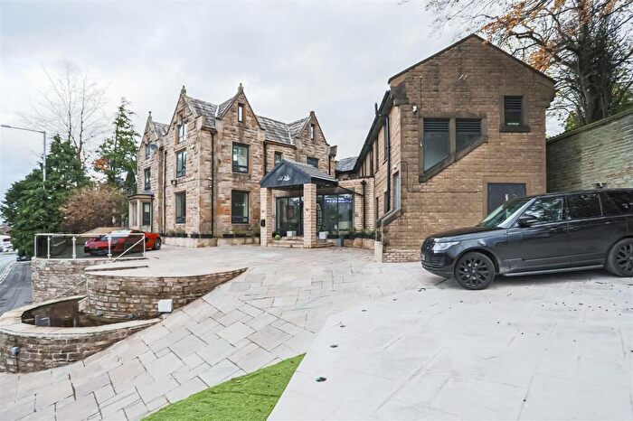 8 Bedroom Detached House To Rent In Manchester Road, Accrington, BB5