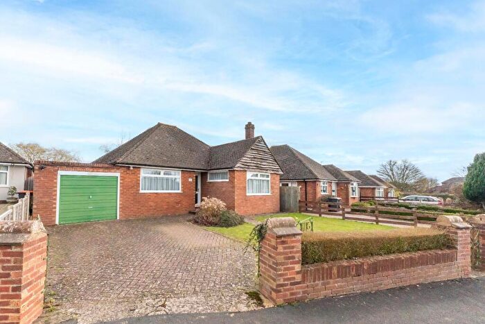 2 Bedroom Detached Bungalow For Sale In Orchard Way, Stanbridge, Leighton Buzzard, LU7