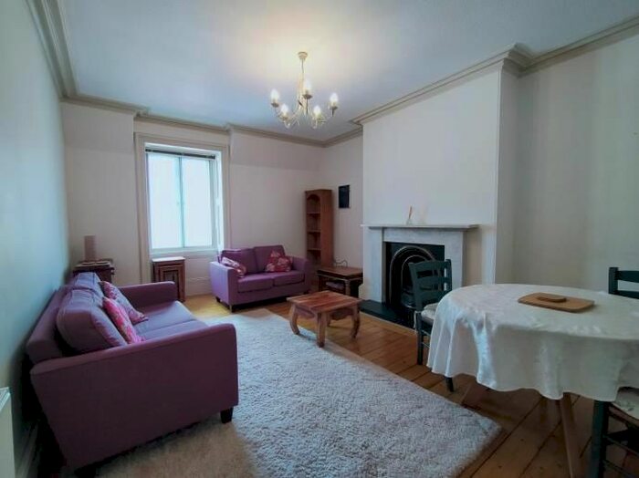 2 Bedroom Flat To Rent In Strathearn Road, Edinburgh, EH9