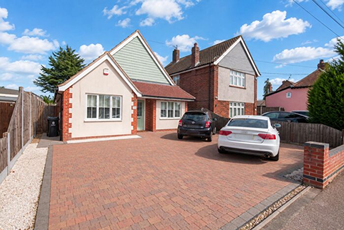 4 Bedroom Detached Bungalow For Sale In The Street, Little Clacton, CO16