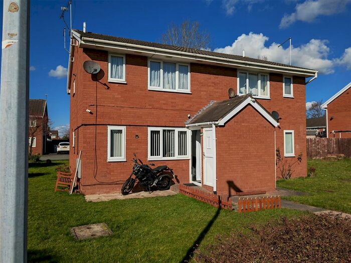 1 Bedroom Flat To Rent In Holbury Close, Crewe, CW1