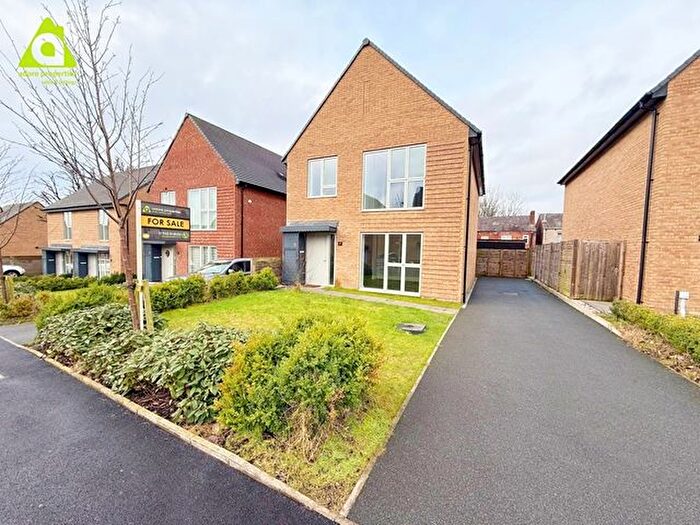 4 Bedroom Detached House For Sale In Spinney Way, Westhoughton, BL5