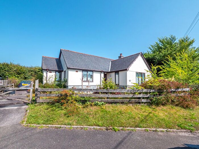 2 Bedroom Detached Bungalow For Sale In Oak Lane, Whitstone, EX22