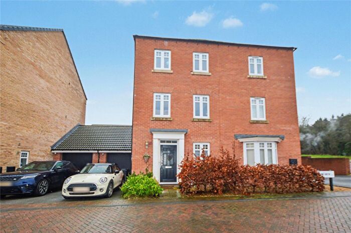 3 Bedroom Semi Detached House For Sale In Park View, Wetherby, West Yorkshire, LS22