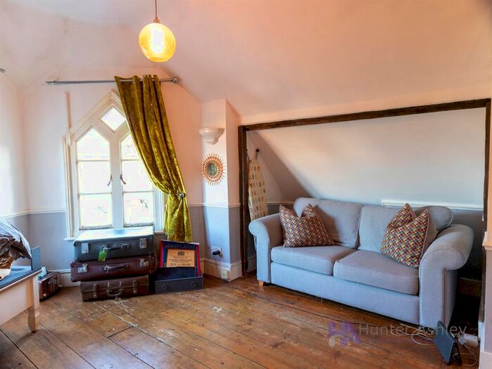 1 Bedroom Flat To Rent In Upton Park, Slough, SL1