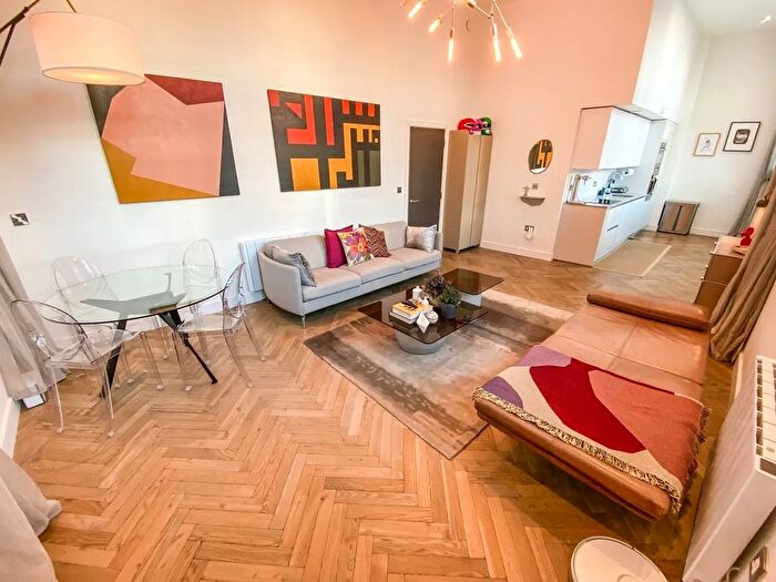 2 Bedroom Flat To Rent In Coombe Road, New Malden, KT3