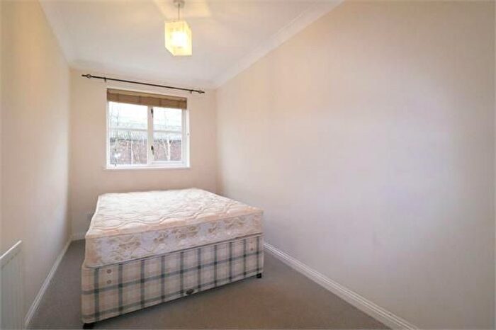 2 Bedroom Flat To Rent In Anthony Court, Malting Way, TW7