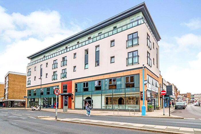 2 Bedroom Flat To Rent In Queensway, Southampton, Hampshire, SO14