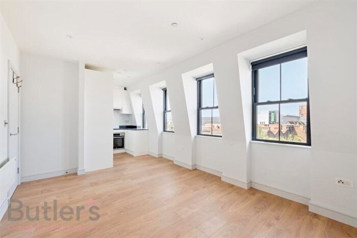 1 Bedroom Apartment To Rent In High Street, Sutton, SM1