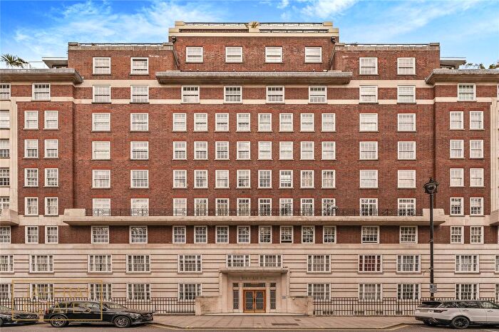 3 Bedroom Flat For Sale In Portman Square, Marylebone, London, W1H