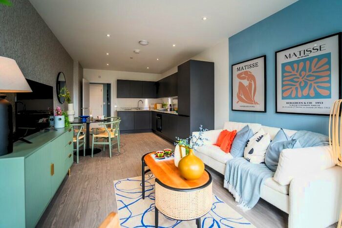 1 Bedroom Apartment For Sale In Bronze Walk, Erith, DA8