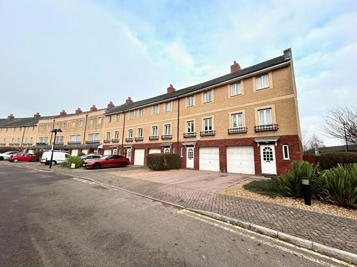 3 Bedroom House To Rent In Adventurers Quay, Cardiff Bay, CF10