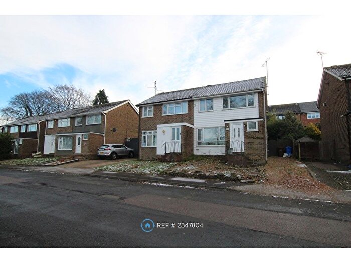 3 Bedroom Semi-Detached House To Rent In Sundridge Drive, Chatham, ME5