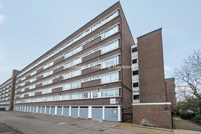 2 Bedroom Apartment To Rent In Bromley, BR2