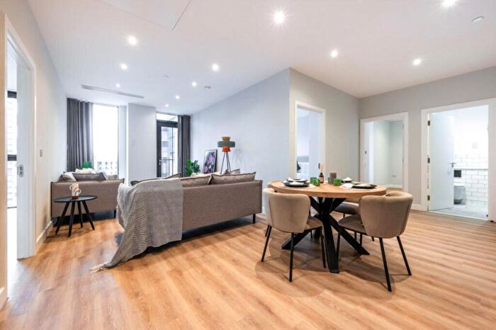 3 Bedroom Apartment To Rent In Arlington Road, London, NW1