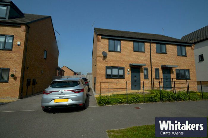 3 Bedroom Semi-Detached House To Rent In Pioneer Way, Kingswood, Hull, HU7