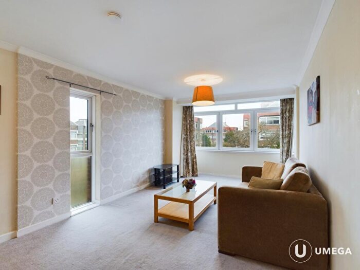 2 Bedroom Apartment To Rent In Norfolk Court, Dirleton Drive, Shawlands, Glasgow, G41