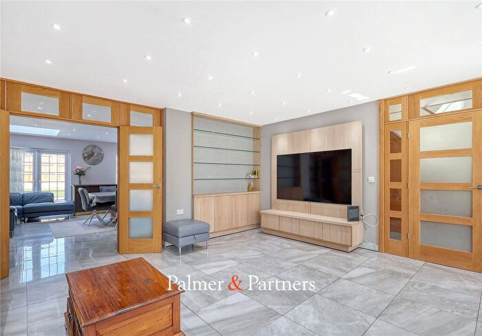 6 Bedroom Detached House For Sale In Petersfield, Chelmsford, Essex, CM1