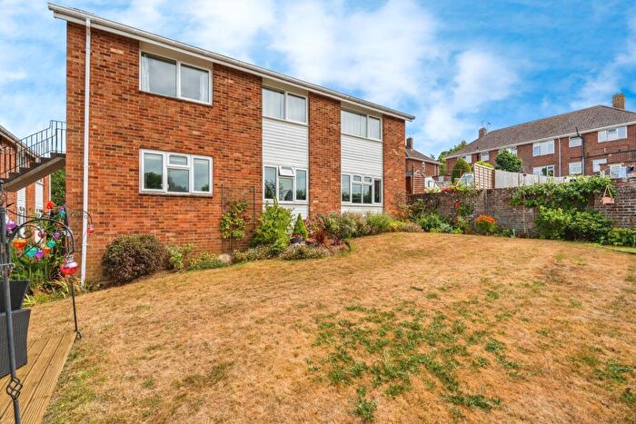 2 Bedroom Flat To Rent In Romsey, SO51