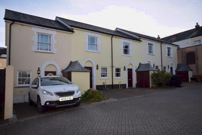 2 Bedroom Property To Rent In Pannier Mews, Bideford, Devon EX39