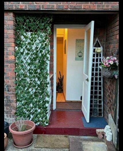 Studio To Rent In Sheldrick Close, Wimbledon, London, SW19