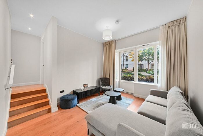 3 Bedroom Flat To Rent In Copperworks Wharf, London, E15