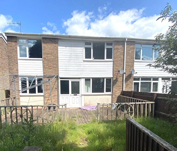 3 Bedroom Semi Detached House For Sale In Woodland Way, Devizes, Wiltshire, SN10