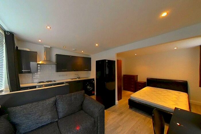 1 Bedroom Flat To Rent In Derby Road, Loughborough, LE11