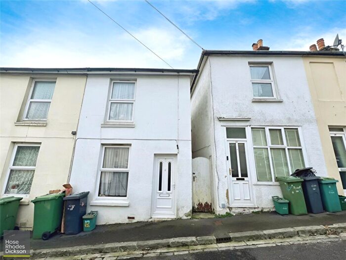 3 Bedroom End Of Terrace House For Sale In South Street, Ryde, Isle Of Wight, PO33