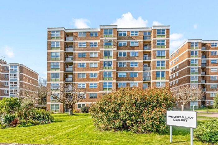 2 Bedroom Flat For Sale In London Road, Patcham, BN1