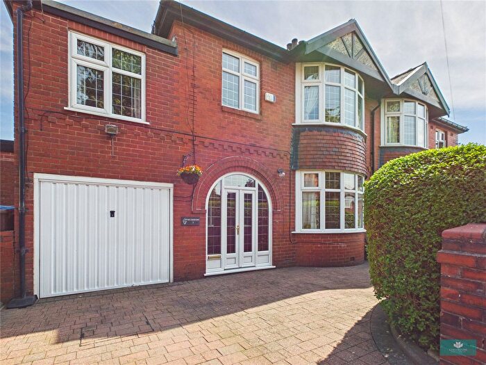 4 Bedroom Semi Detached House For Sale In Bartlett Road, Shaw, Oldham, Greater Manchester, OL2