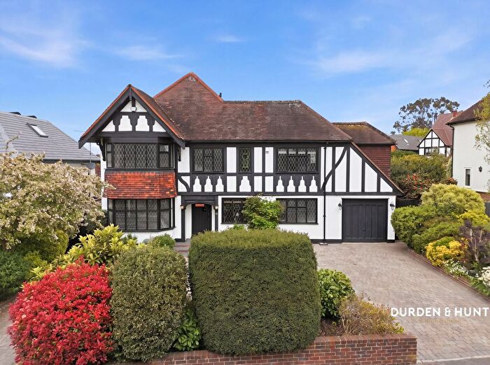 5 Bedroom Detached House For Sale In Spareleaze Hill, Loughton, IG10