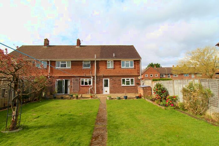 5 Bedroom Semi-Detached House To Rent In Fir Tree Road, Guildford, GU1