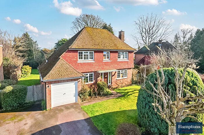 3 Bedroom House For Sale In The Leys, Amersham, HP6