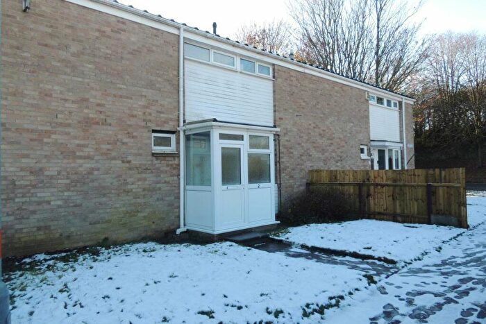 3 Bedroom House To Rent In Dee Walk, Northants, NN11
