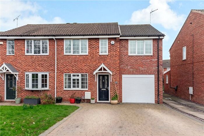 3 Bedroom Semi Detached House For Sale In St. Giles Way, Copmanthorpe, York, North Yorkshire, YO23