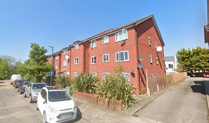 2 Bedroom Flat To Rent In Miles Lodge, Buckingham Road, Harrow, Greater London, HA1