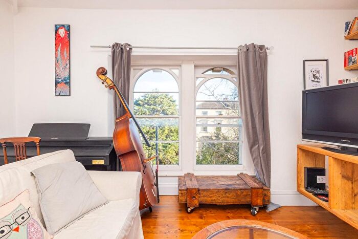 1 Bedroom Flat For Sale In Cotham Grove, Cotham, BS6