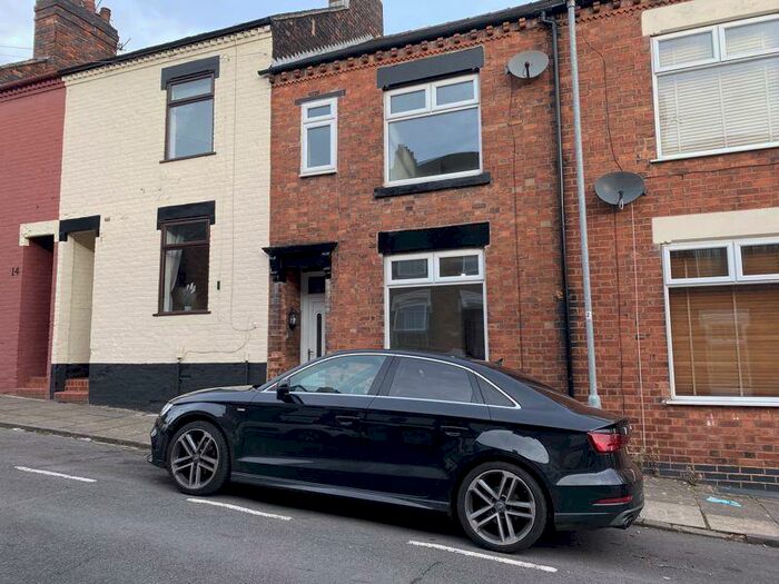 3 Bedroom Terraced House To Rent In Balliol Street, Stoke-On-Trent, ST4