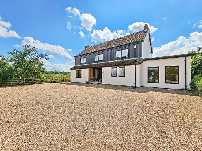 5 Bedroom Detached House For Sale In Hoveringham Road, Caythorpe, Nottingham, NG14