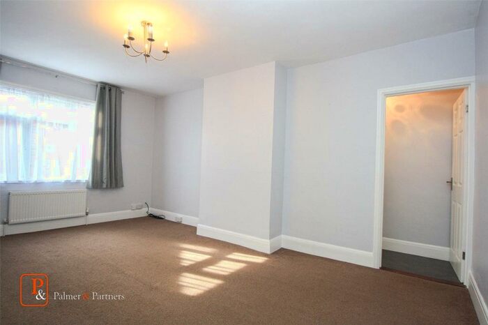 2 Bedroom Apartment To Rent In Harwich Road, Colchester, Essex, CO4